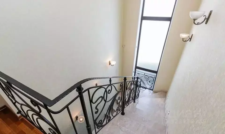 Дом в Краснодарский край, Краснодар ул. Питерская (180 м) - Фото 1