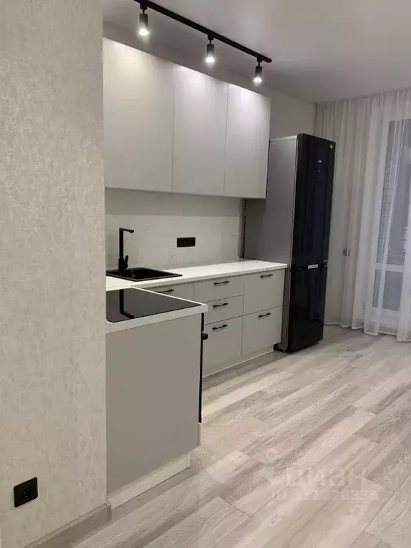 1-к кв. Татарстан, Казань ул. Мансура Хасанова, 15 (42.0 м) - Фото 0