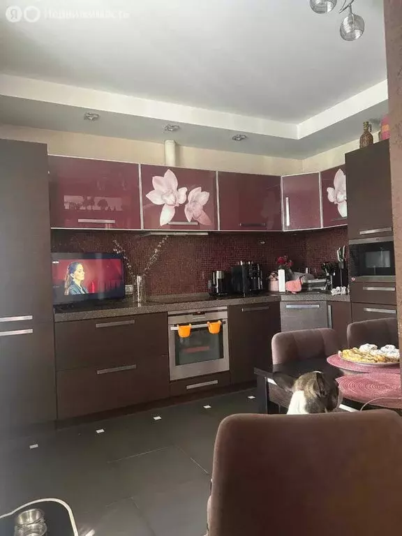 2-комнатная квартира: Екатеринбург, Самолётная улица, 23 (69 м) - Фото 0