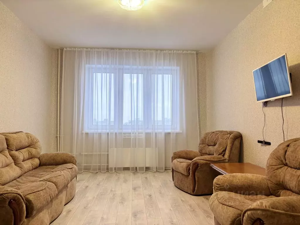 1-к кв. Омская область, Омск Заозерный мкр, ул. Сергея Тюленина, 4 ... - Фото 1