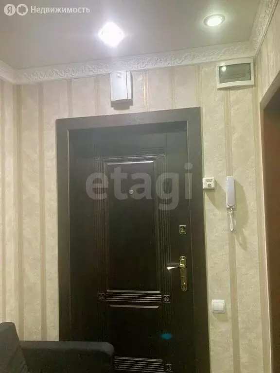 3-комнатная квартира: Владикавказ, улица Астана Кесаева, 2/1 (90 м) - Фото 0