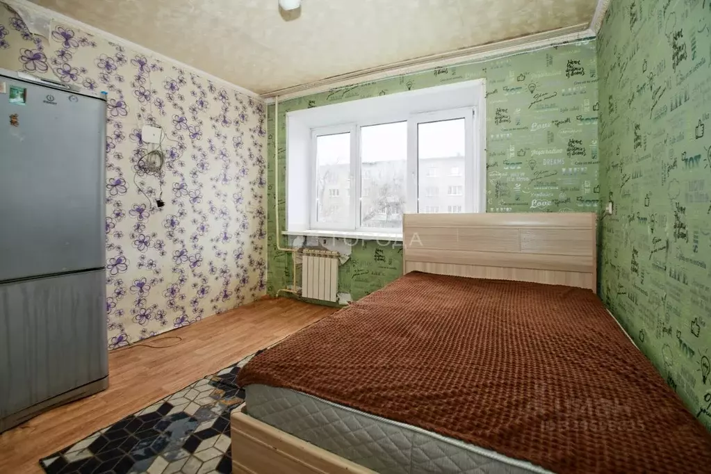 Комната Кемеровская область, Новокузнецк ул. 13-й Микрорайон, 8 (18.1 ... - Фото 1