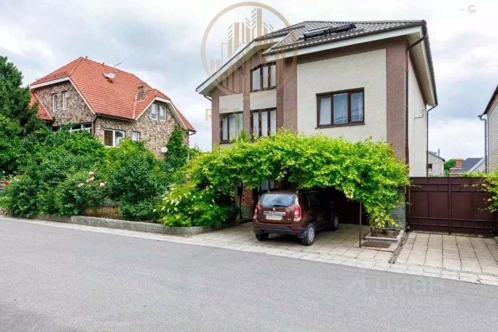 Дом в Ставропольский край, Пятигорск пл. Ленина, 8 (400 м) - Фото 1