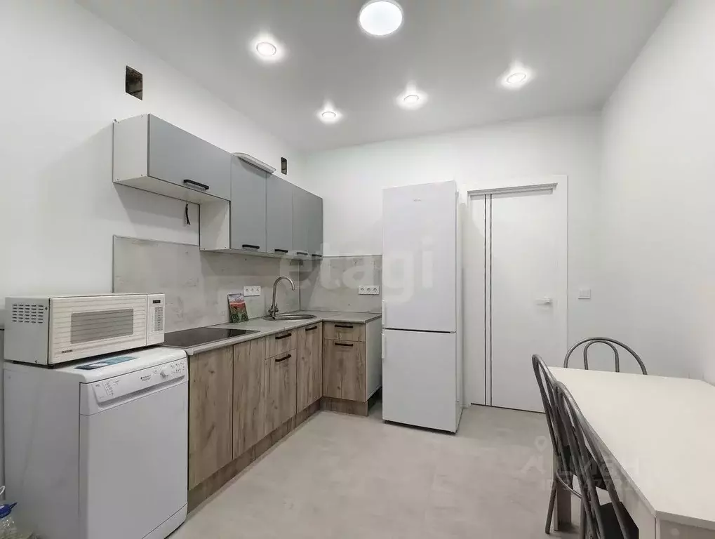 1-к кв. Тюменская область, Тюмень ул. Тимофея Кармацкого, 11 (40.4 м) - Фото 2