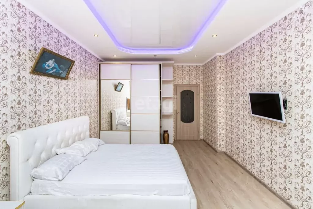 2-к кв. Тюменская область, Тюмень ул. Малыгина, 90 (90.9 м) - Фото 1