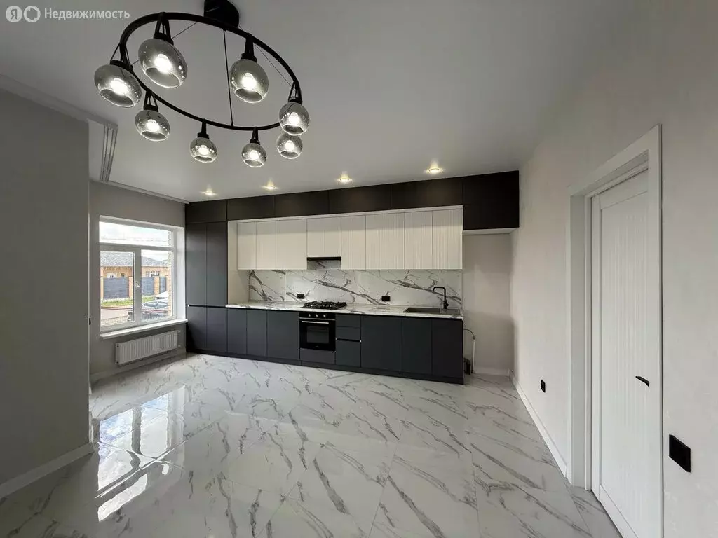 Дом в Михайловск, улица Андрея Сахарова, 4 (100 м) - Фото 1