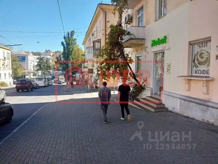 Торговая площадь в Севастополь ул. Адмирала Октябрьского, 13 (48 м) - Фото 0