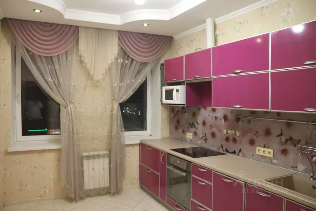 2-к кв. Омская область, Омск ул. Дианова, 16 (64.3 м) - Фото 1