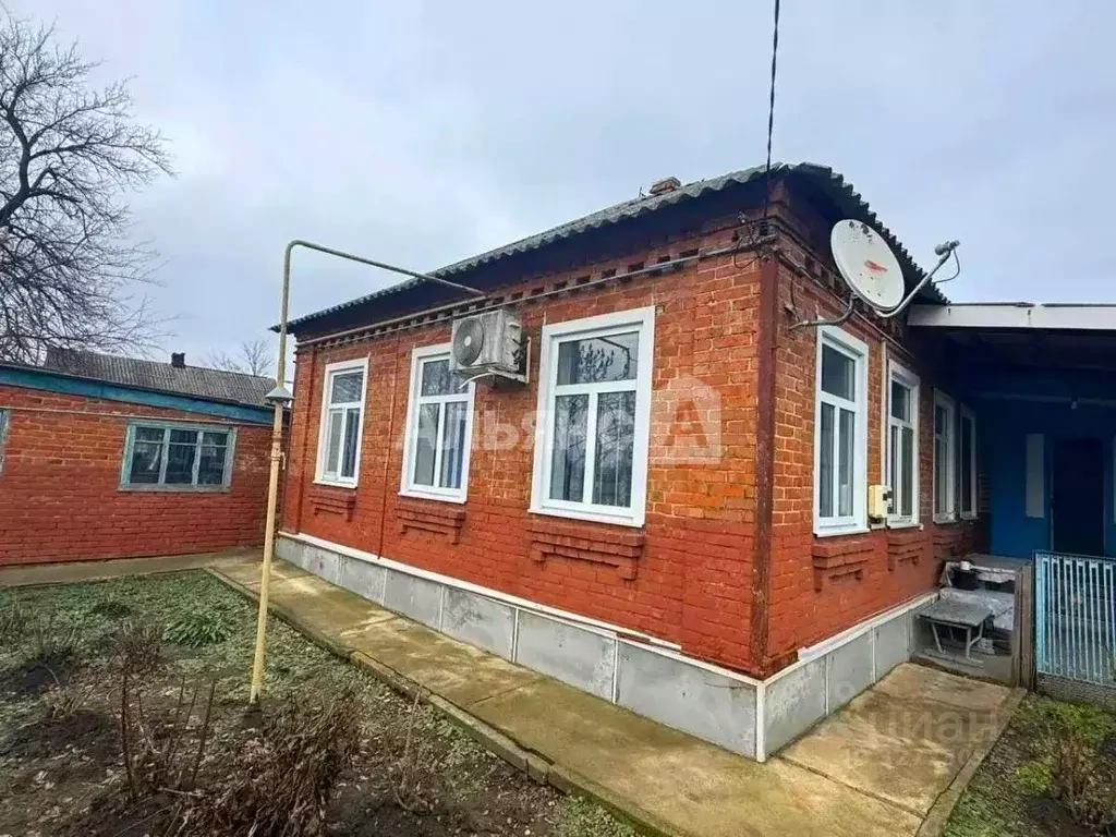 Дом в Краснодарский край, Усть-Лабинский район, Кирпильское с/пос, ... - Фото 1