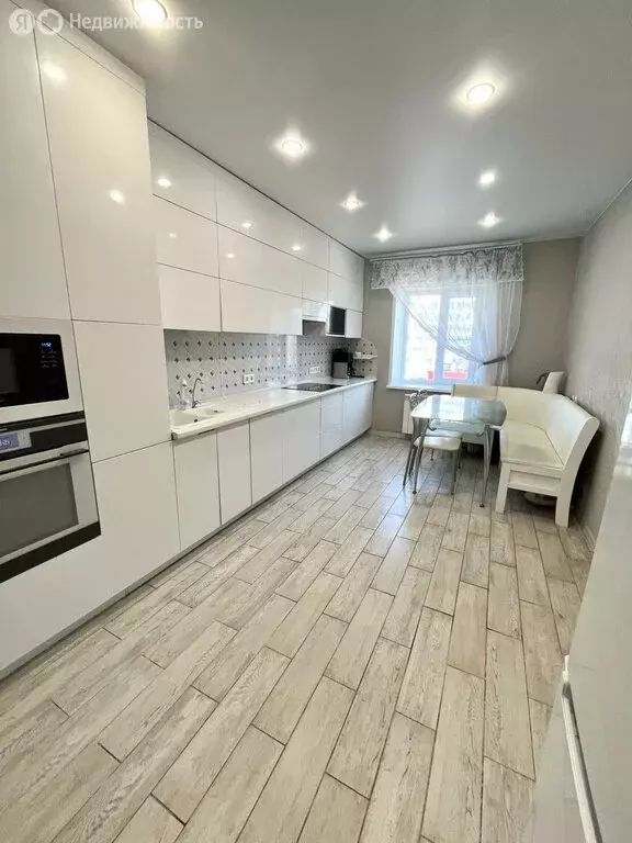 3-комнатная квартира: Архангельск, Воскресенская улица, 17 (91 м) - Фото 0