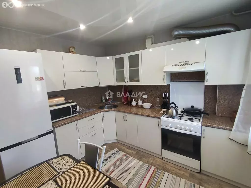 3-комнатная квартира: Ковров, улица Першутова, 35/1 (63.1 м) - Фото 1