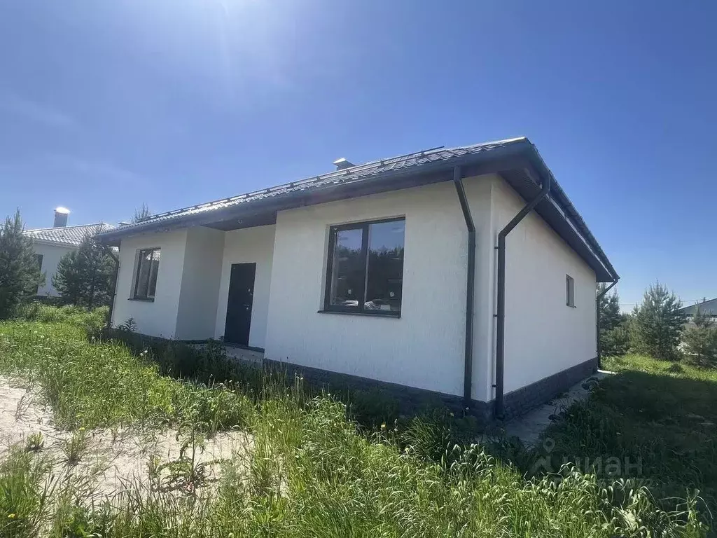 Дом в Свердловская область, Белоярский муниципальный округ, пос. ... - Фото 0