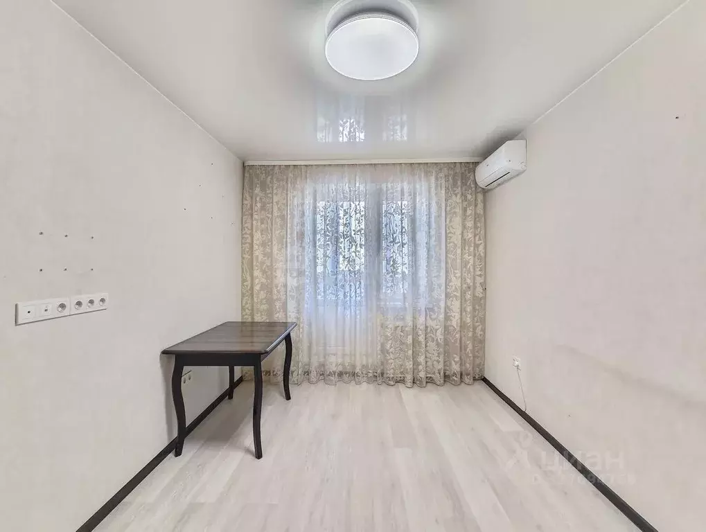 2-к кв. Тюменская область, Тюмень Солнечный проезд, 22 (54.0 м) - Фото 1