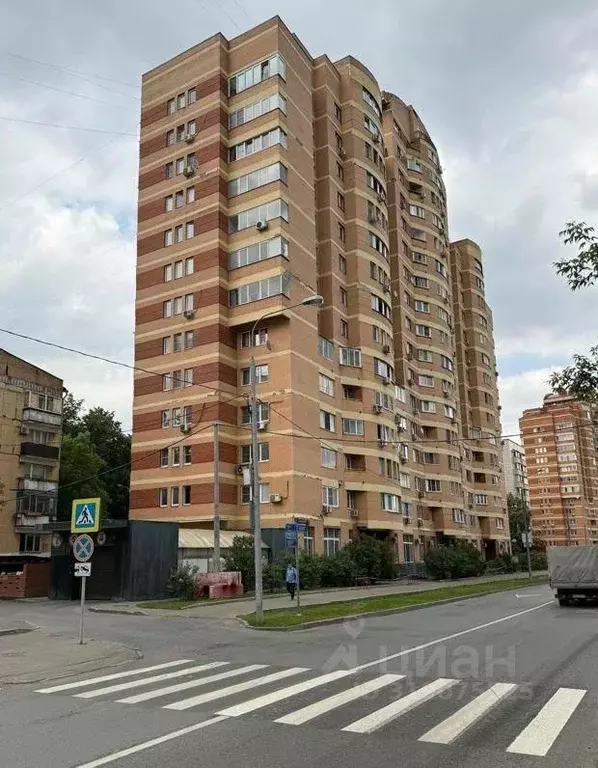 Гараж в Москва Карамышевская наб., 12к1 (19 м) - Фото 0