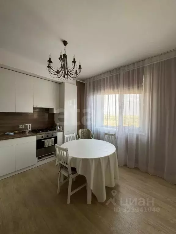 2-к кв. Калмыкия, Элиста 9-й мкр, 33 (91.8 м) - Фото 0