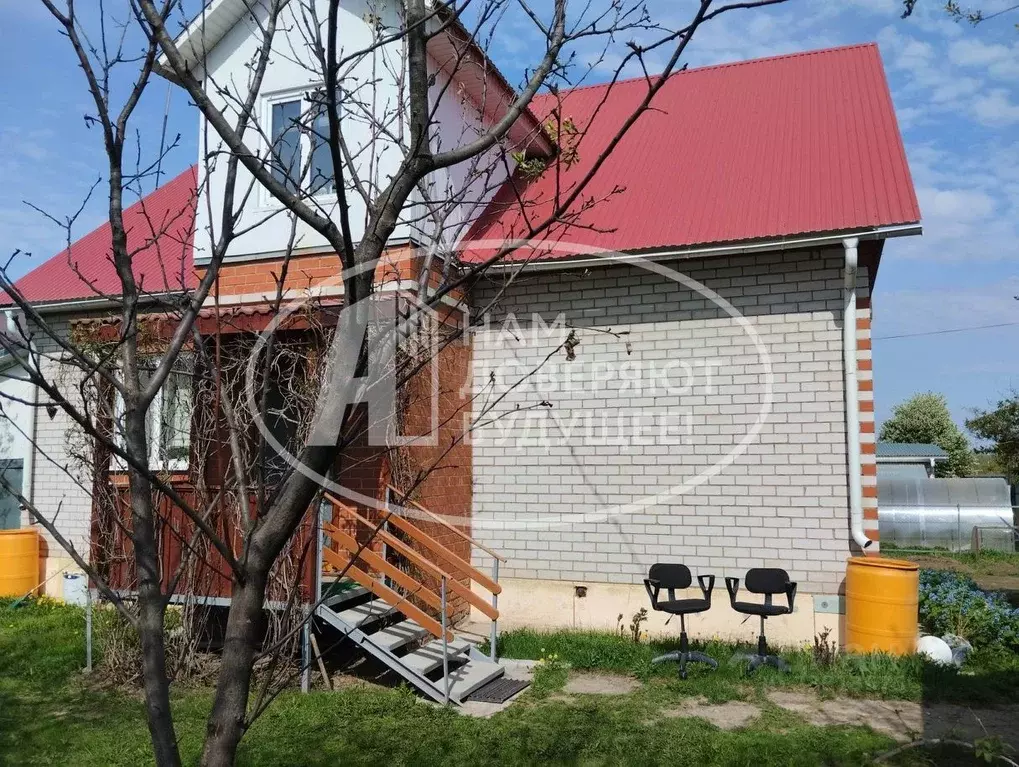 Дом в Удмуртия, Можга Можгинский район, ул. Сабурова (120 м) - Фото 1