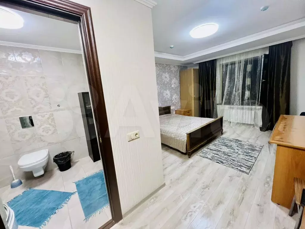 Апартаменты-студия, 30 м, 3/3 эт. - Фото 0