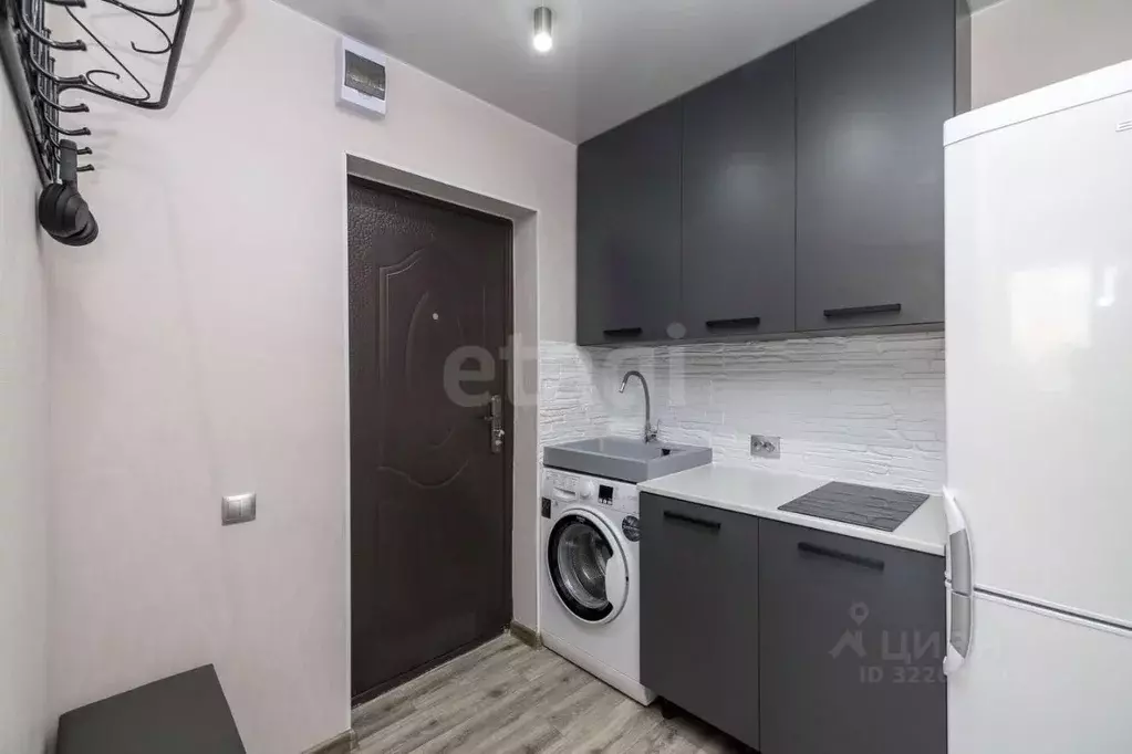 Студия Тюменская область, Тюмень ул. Котовского, 13 (18.0 м) - Фото 1