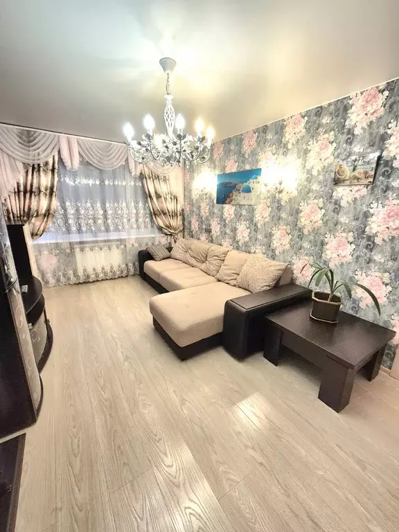 Продаётся 3-к квартира, 62.4 м - Фото 1