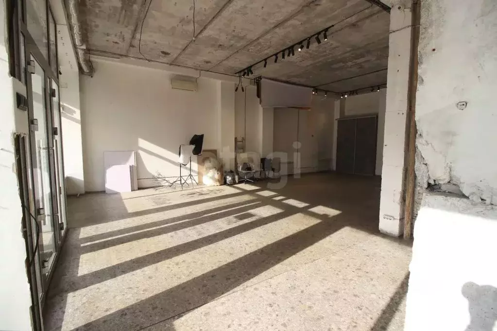 Помещение свободного назначения в Красноярский край, Красноярск ул. ... - Фото 1