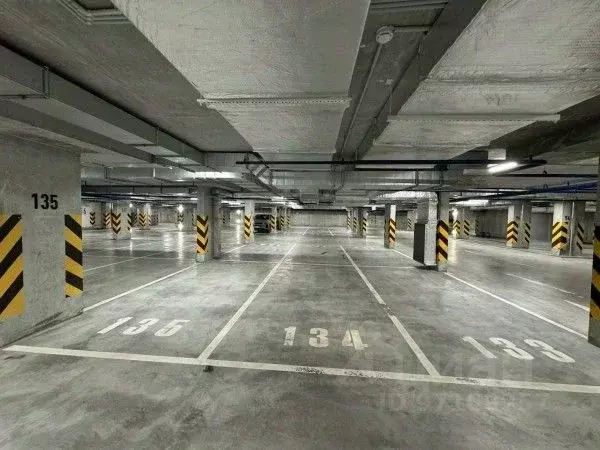 Гараж в Свердловская область, Екатеринбург ул. Азина, 31 (14 м) - Фото 1