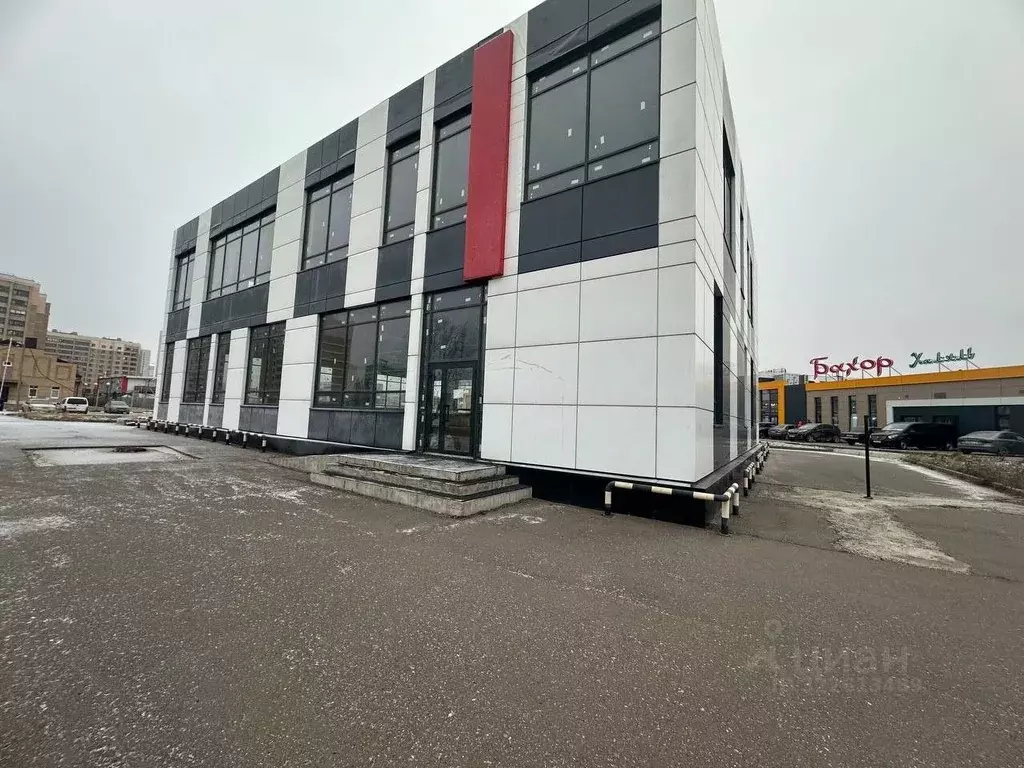 Помещение свободного назначения в Татарстан, Набережные Челны просп. ... - Фото 1