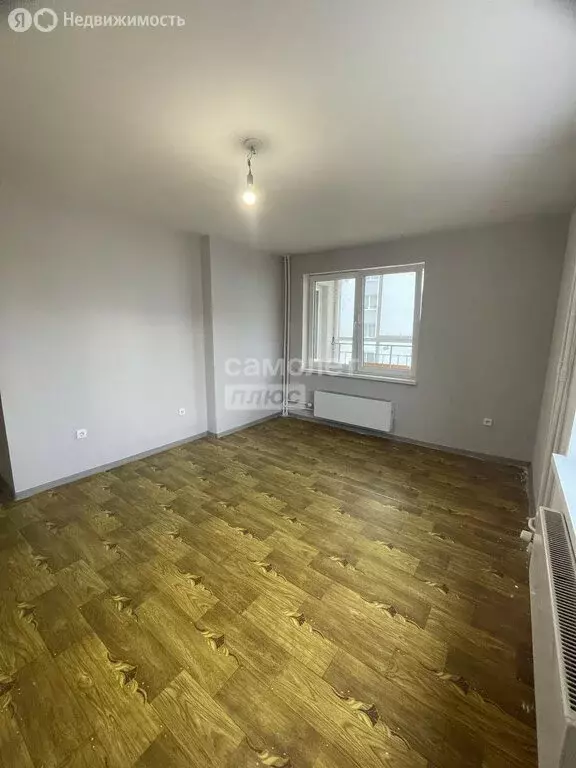 3-комнатная квартира: Екатеринбург, улица Павла Шаманова, 8 (77.2 м) - Фото 1