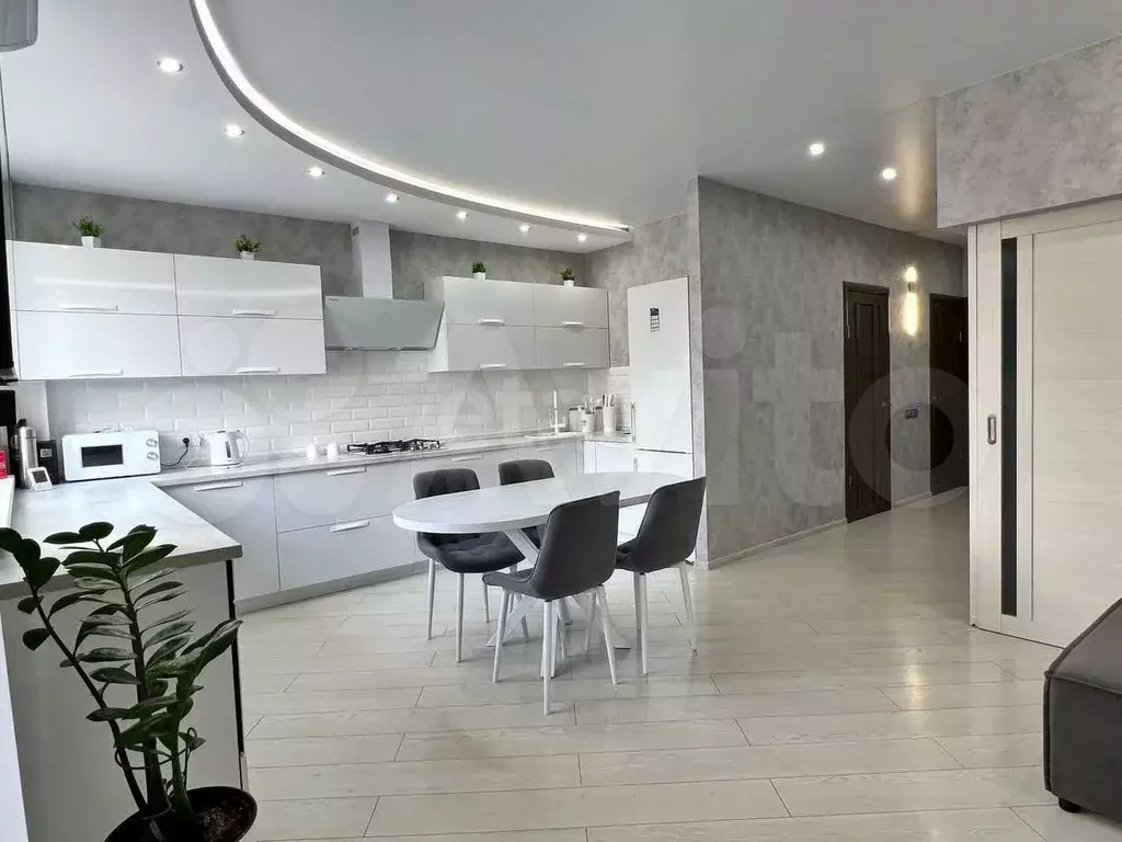 2-к. квартира, 71 м, 8/9 эт. - Фото 1