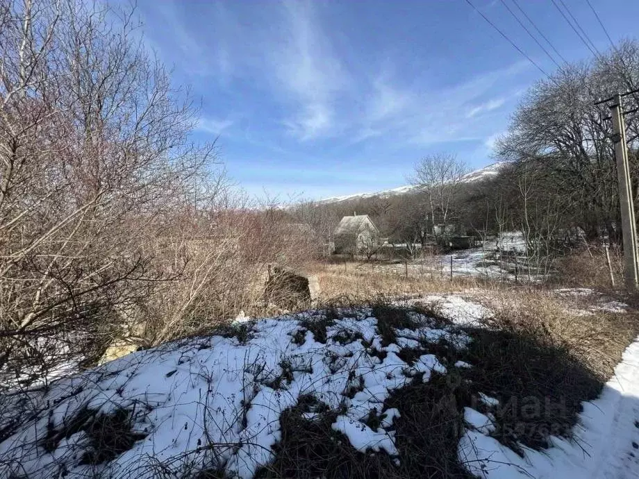 Участок в Крым, Симферопольский район, Добровское с/пос, с. ... - Фото 1