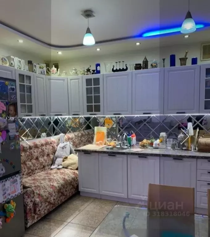 3-к кв. Саха (Якутия), Якутск ул. Федора Попова, 17/1 (82.0 м) - Фото 0