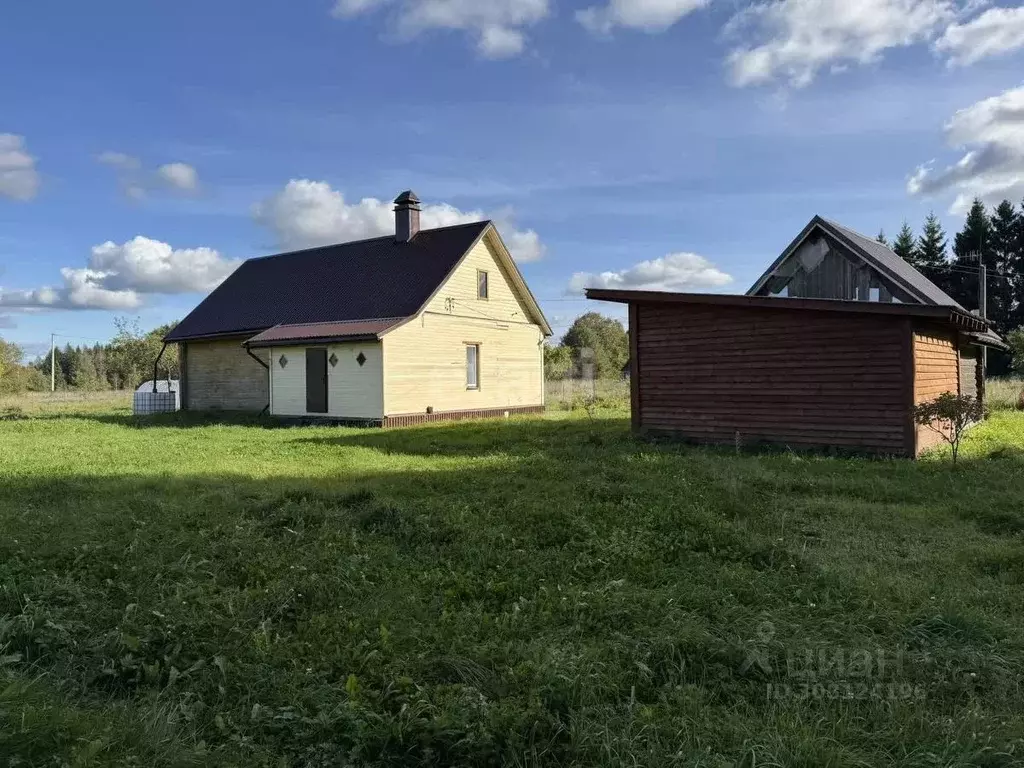 Дом в Псковская область, Печорский муниципальный округ, д. Павлово  ... - Фото 0