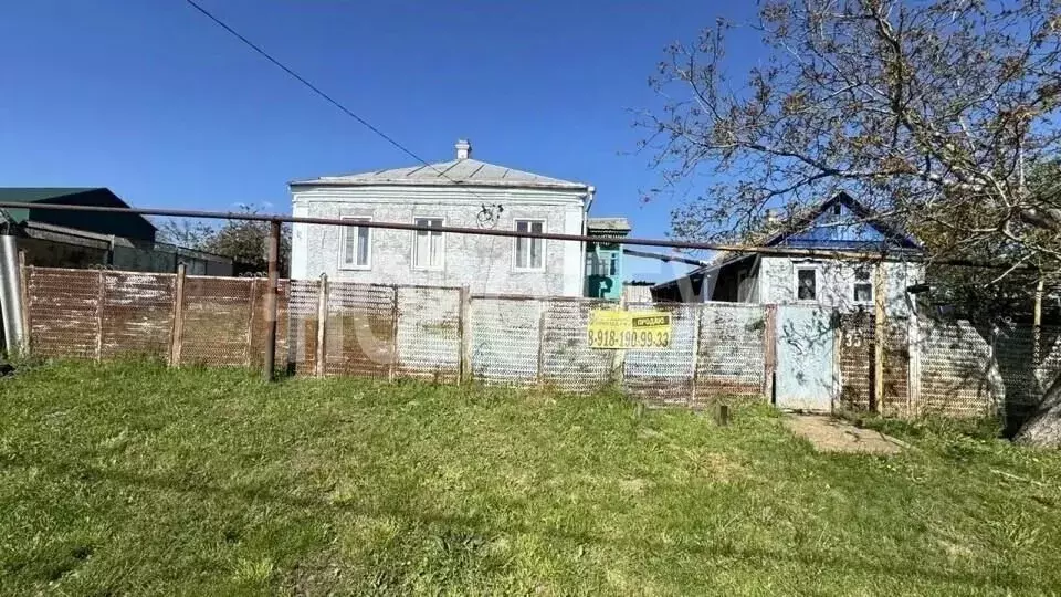 Дом в Краснодарский край, Курганинский район, Воздвиженская ст-ца ... - Фото 1