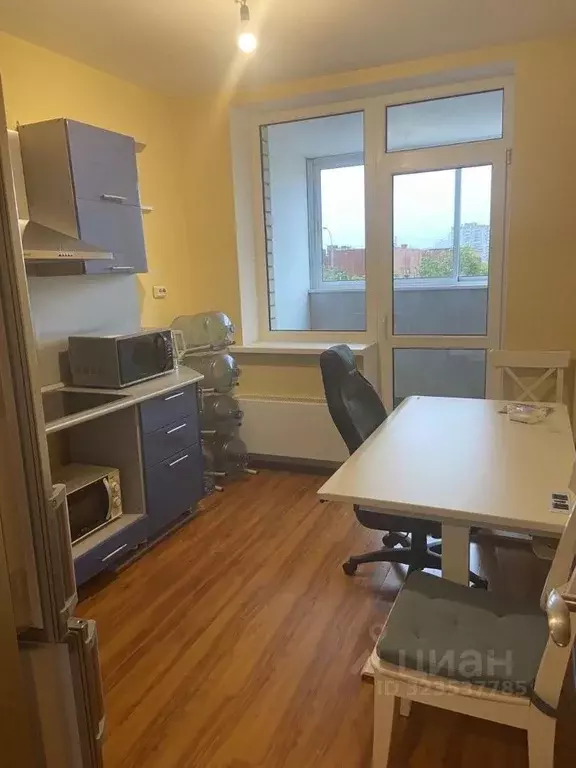 1-к кв. Свердловская область, Екатеринбург ул. Комсомольская, 78 (35.6 ... - Фото 1