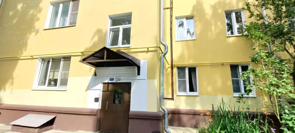 3-к кв. Москва, Москва, Щербинка ул. Чапаева, 5 (71.3 м) - Фото 0