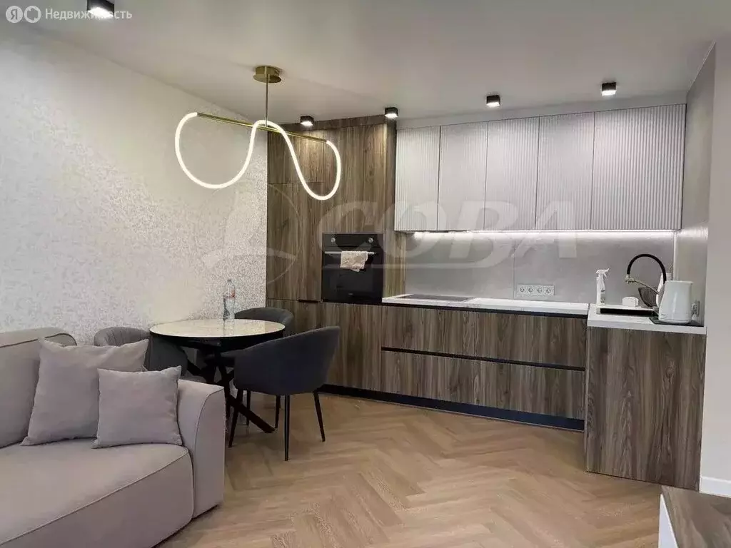 2-комнатная квартира: Тюмень, улица Николая Глебова, 3 (58.5 м) - Фото 0