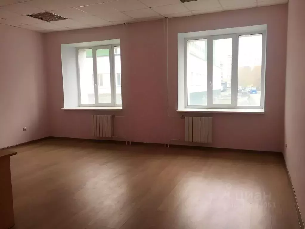 Офис в Курганская область, Курган ул. Кравченко, 55 (29.3 м) - Фото 0