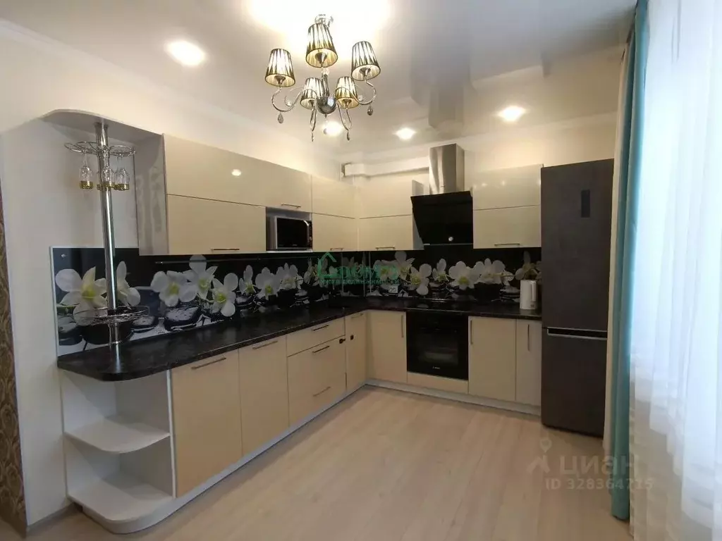 3-к кв. Тюменская область, Тобольск 3-й мкр, 32 (111.4 м) - Фото 1