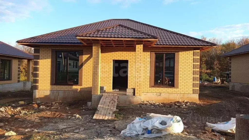 Дом в Оренбургская область, Оренбургский район, с. Подгородняя ... - Фото 2