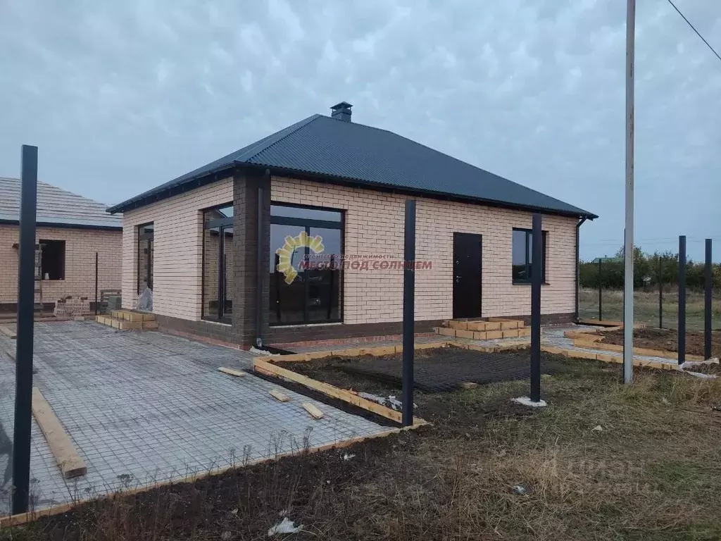 Дом в Краснодарский край, Ейское городское поселение, пос. Широчанка ... - Фото 1