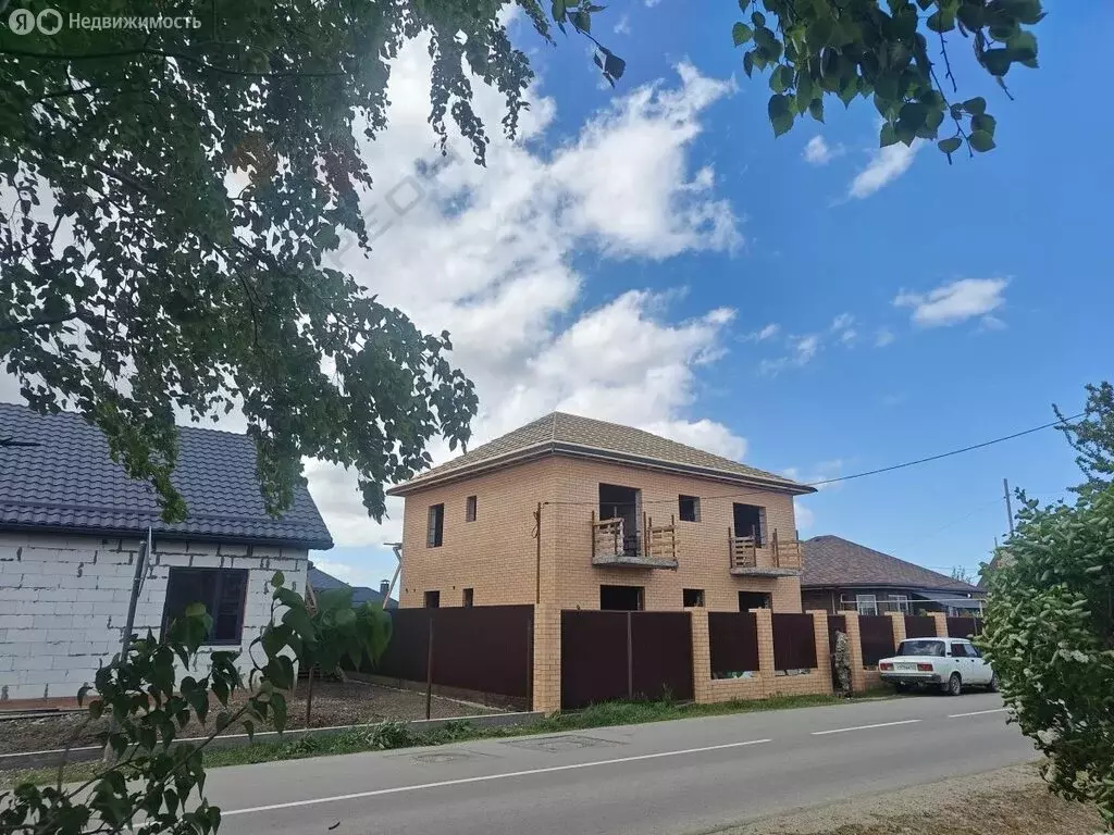 Дом в Приморско-Ахтарск, улица Мира (150 м) - Фото 0