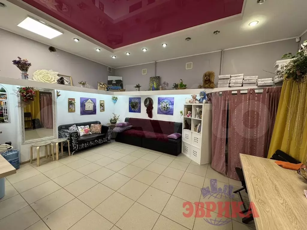 Продам торговое помещение, 100 м - Фото 0