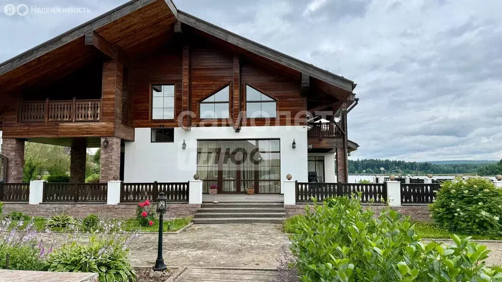 Дом в Пермский край, Добрянский муниципальный округ, посёлок ... - Фото 1