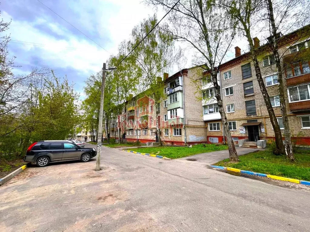 3-к кв. Московская область, Сергиев Посад ул. Толстого, 4б (55.8 м) - Фото 0