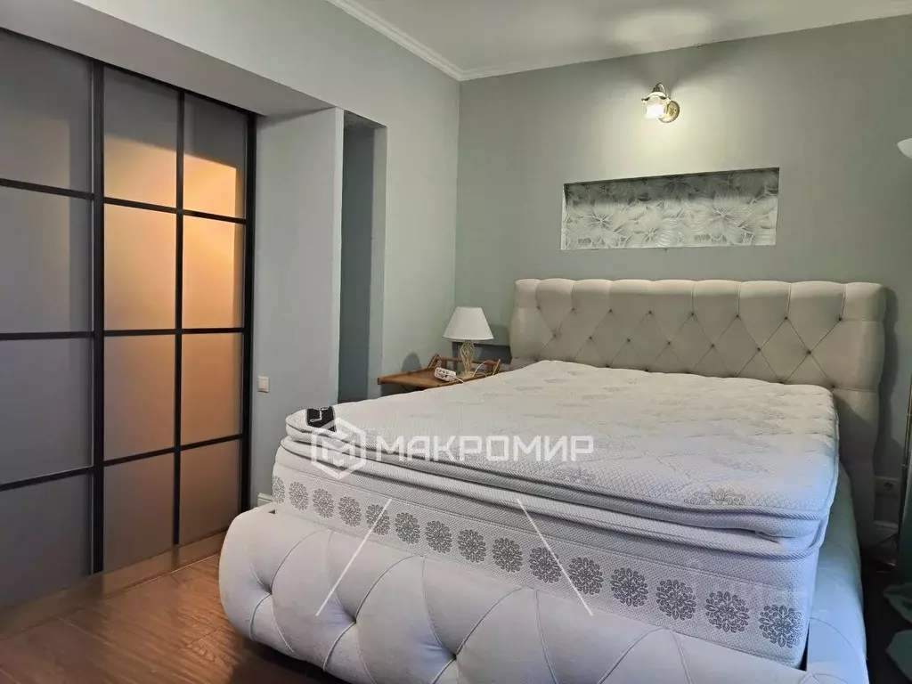 4-к кв. Санкт-Петербург, Санкт-Петербург, Петергоф ул. Дивеевская, 1Л ... - Фото 0