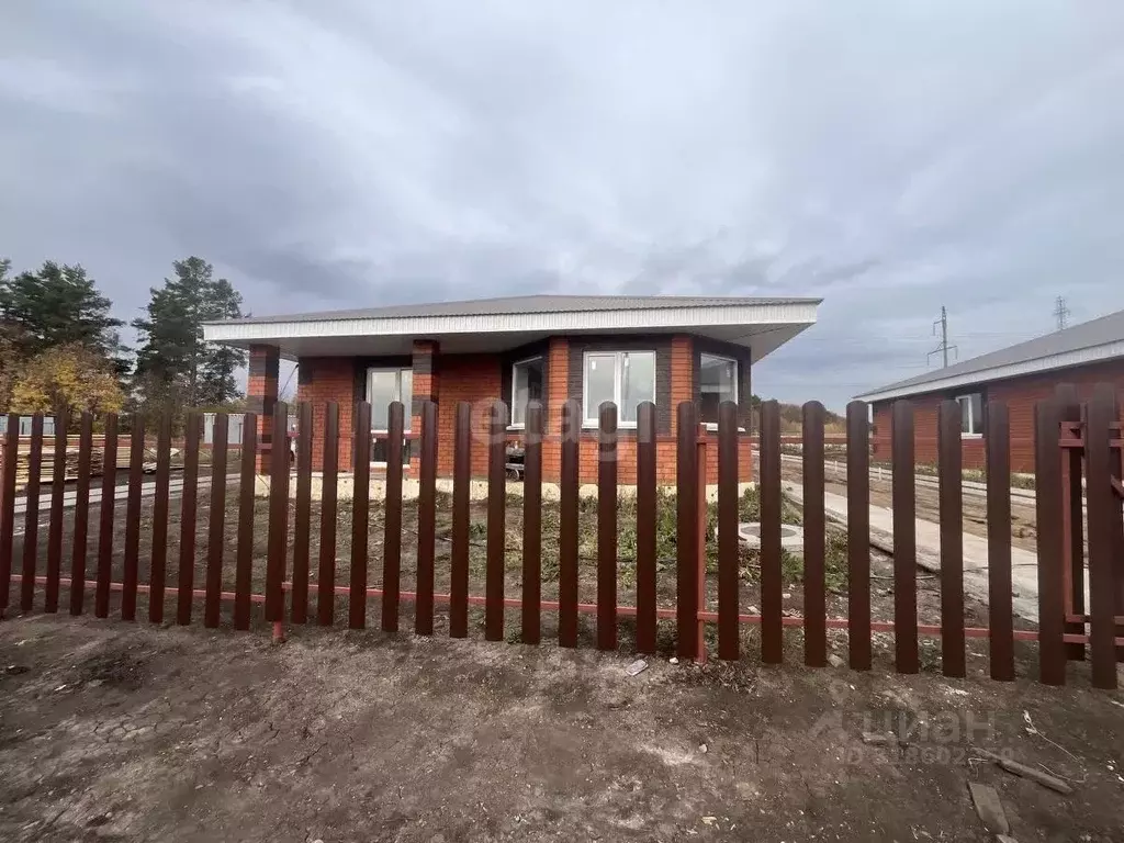 Дом в Башкортостан, Уфимский район, Таптыковский сельсовет, д. ... - Фото 0