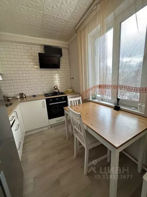 2-к кв. Татарстан, Набережные Челны 4-й комплекс, 21 (44.0 м) - Фото 0