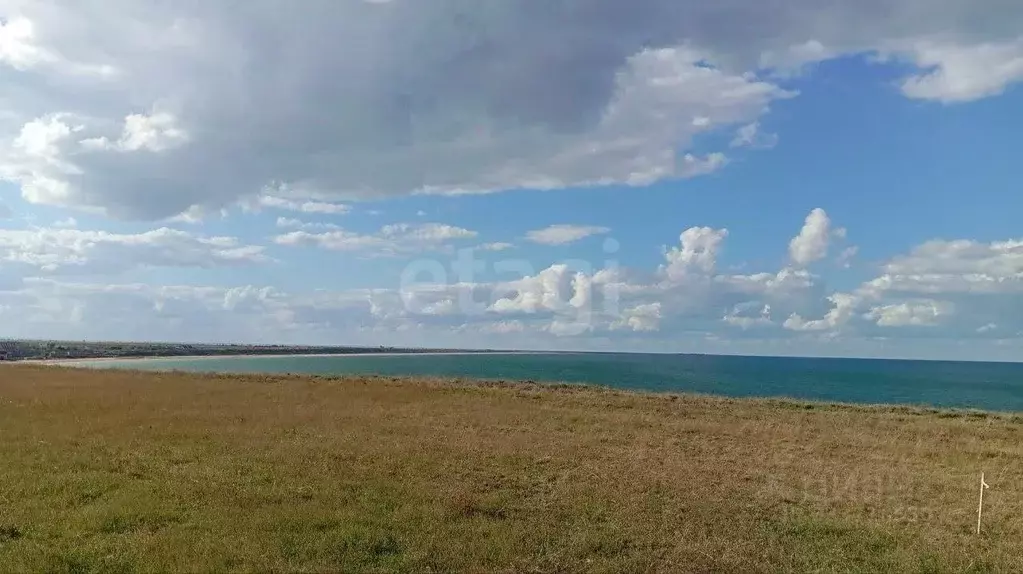 Участок в Крым, Ленинский район, Семисотское с/пос, с. Каменское ул. ... - Фото 1