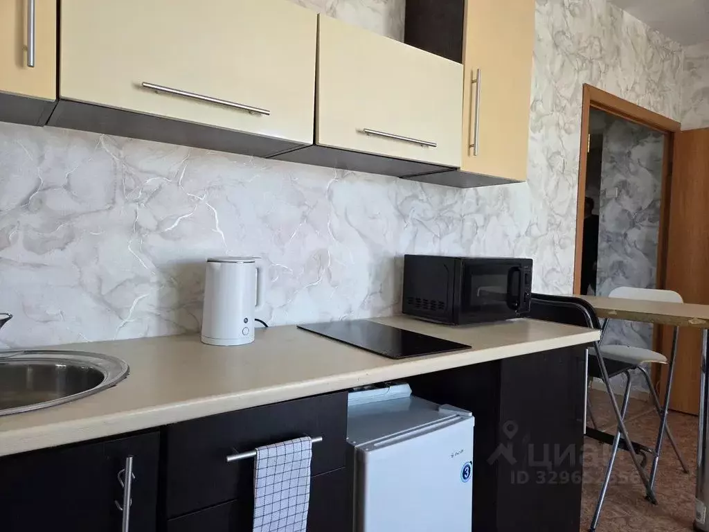 1-к кв. Омская область, Омск бул. Архитекторов, 13/3 (43.0 м) - Фото 2