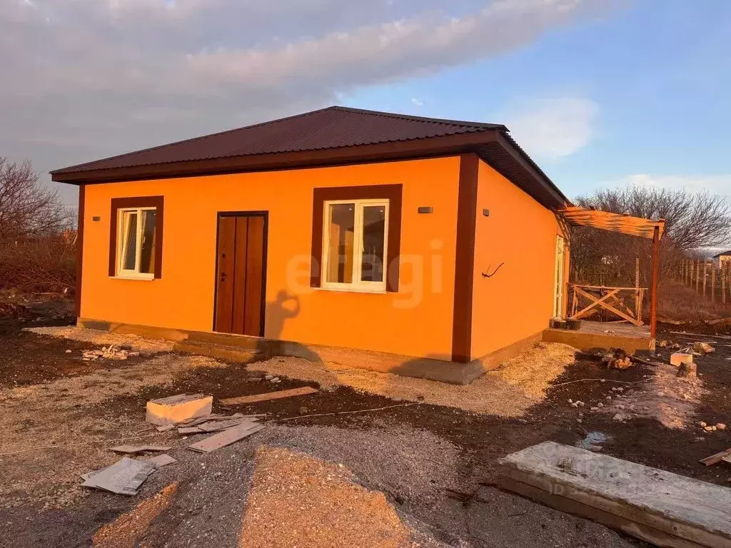 Дом в Крым, Симферопольский район, Урожайновское с/пос, Монолит СТ  ... - Фото 1