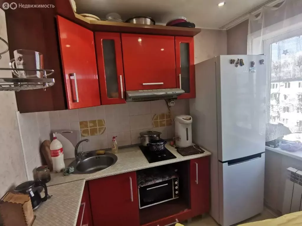 3-комнатная квартира: Бийск, улица Александра Радищева, 10 (55.2 м) - Фото 1